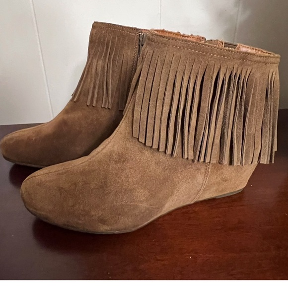 New comfortiva riverton suede fringe boot desert tan size 8 NWOT - Picture 2 of 10